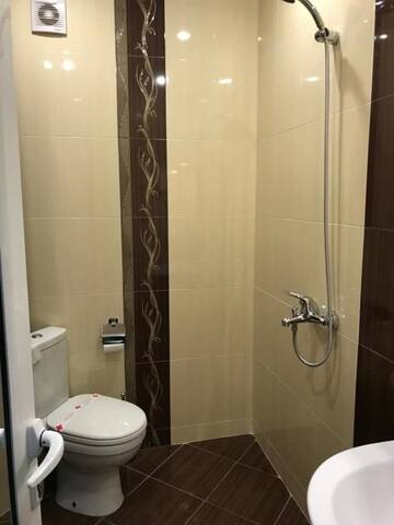 Фото номера Двухместный номер с 2 отдельными кроватями и балконом Отель Hotel Body M г. Vratsa 8