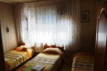 Фото номера Трехместный номер Отель Hotel Rade 1 г. Vratsa 2